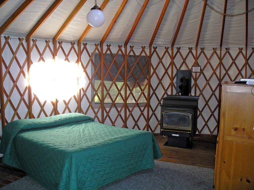 Harden Flat Yosemite Lakes Meadow Yurt 15 מראה חיצוני תמונה